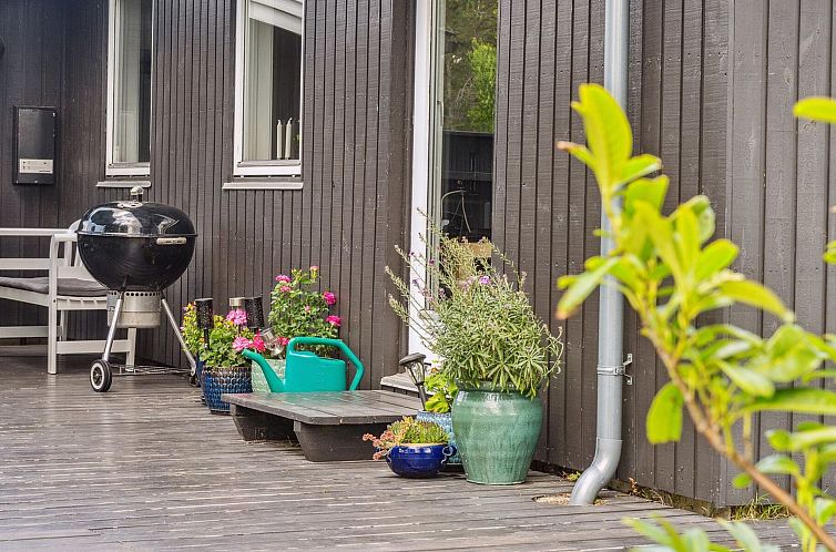 Vakantiehuis "Margit" - 10m from the sea