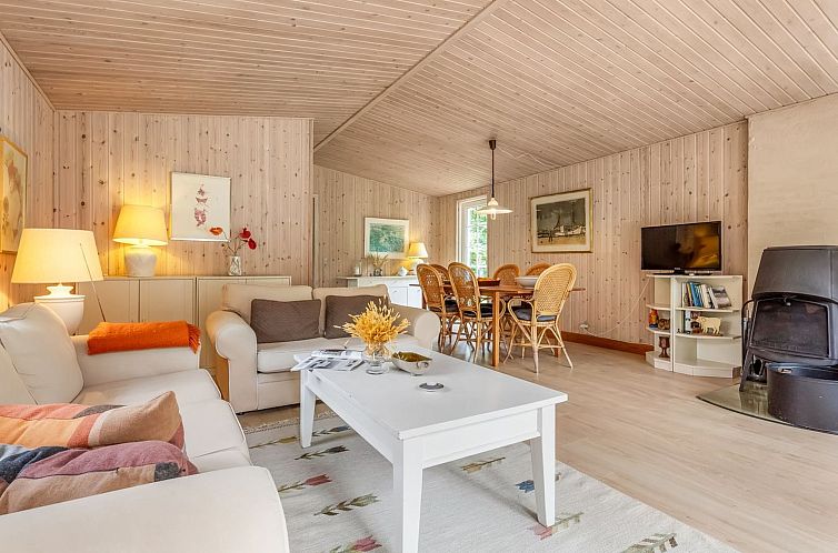 Vakantiehuis "Tineke" - 200m from the sea
