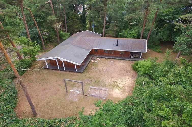 Vakantiehuis "Eweline" - 75m from the sea