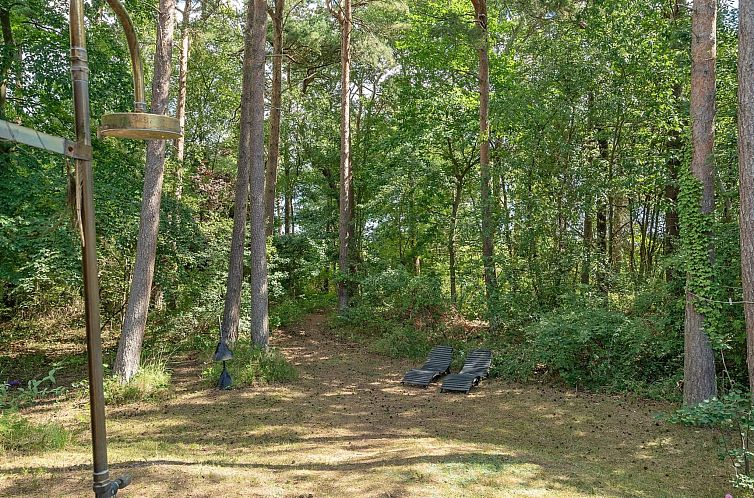 Vakantiehuis "Eweline" - 75m from the sea