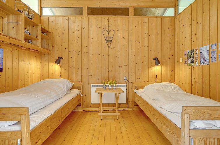 Vakantiehuis "Eweline" - 75m from the sea