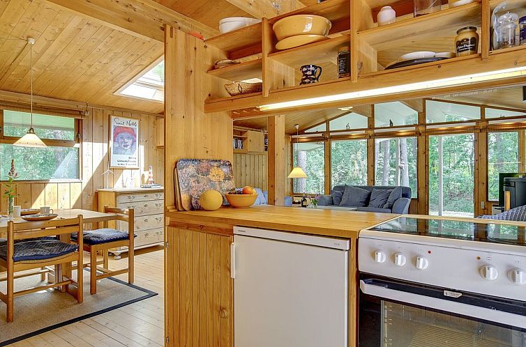 Vakantiehuis "Eweline" - 75m from the sea