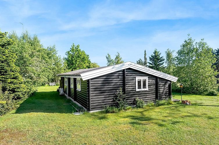 Vakantiehuis "Bengta" - 500m from the sea