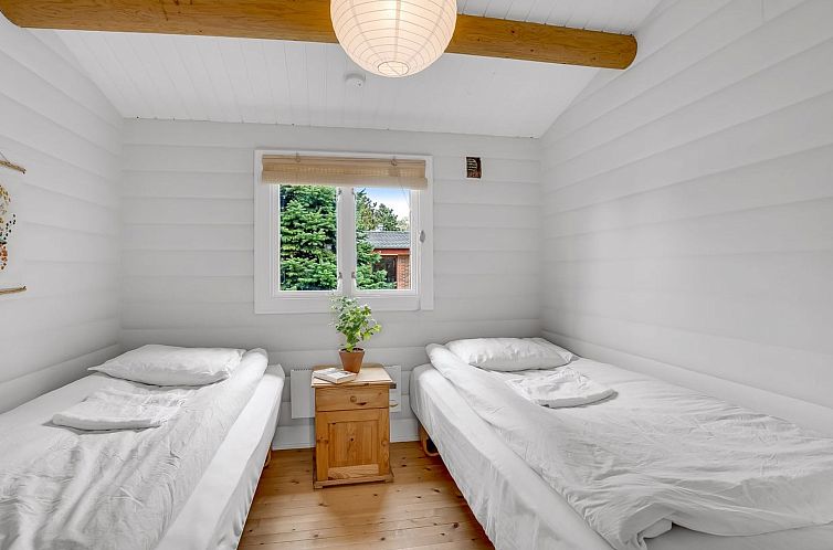 Vakantiehuis "Bengta" - 500m from the sea