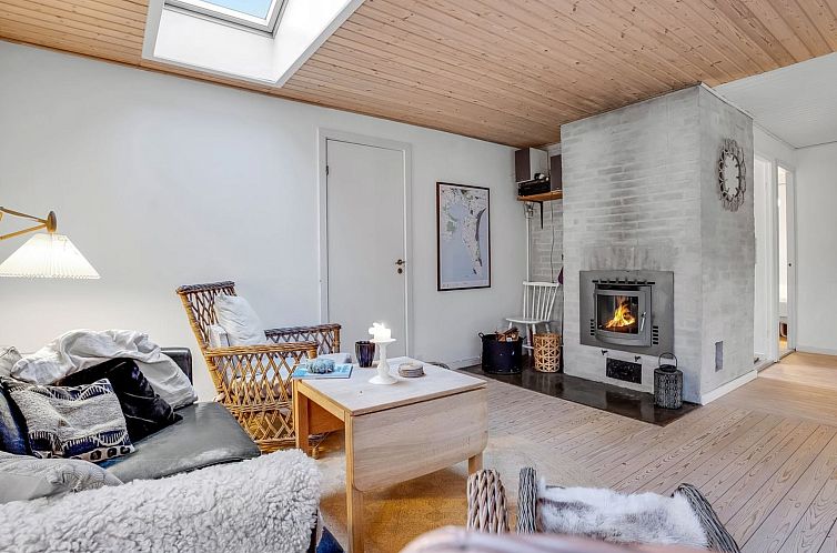 Vakantiehuis "Floora" - 20m from the sea