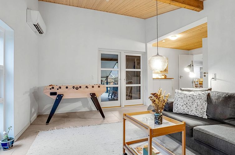 Vakantiehuis "Floora" - 20m from the sea