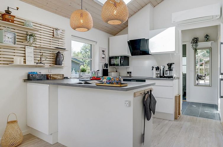 Vakantiehuis "Jelke" - 50m from the sea