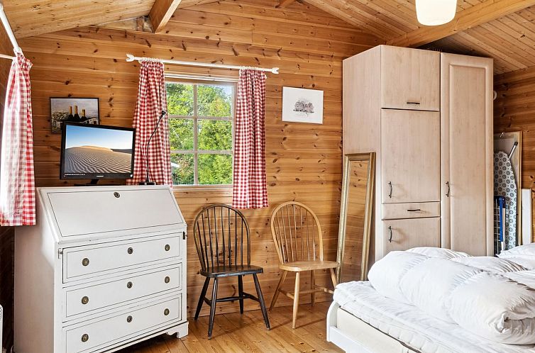 Vakantiehuis "Tuukka" - 150m from the sea