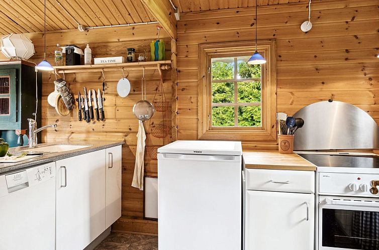 Vakantiehuis "Tuukka" - 150m from the sea