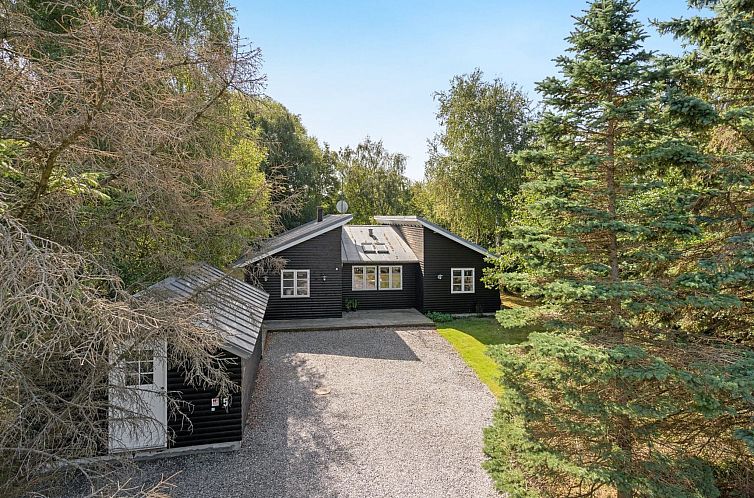 Vakantiehuis "Tuukka" - 150m from the sea