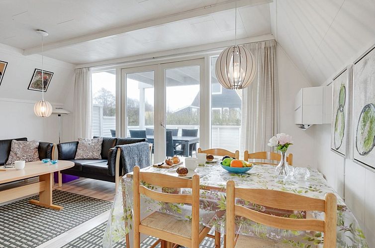 Vakantiehuis "Mijat" - 100m from the sea