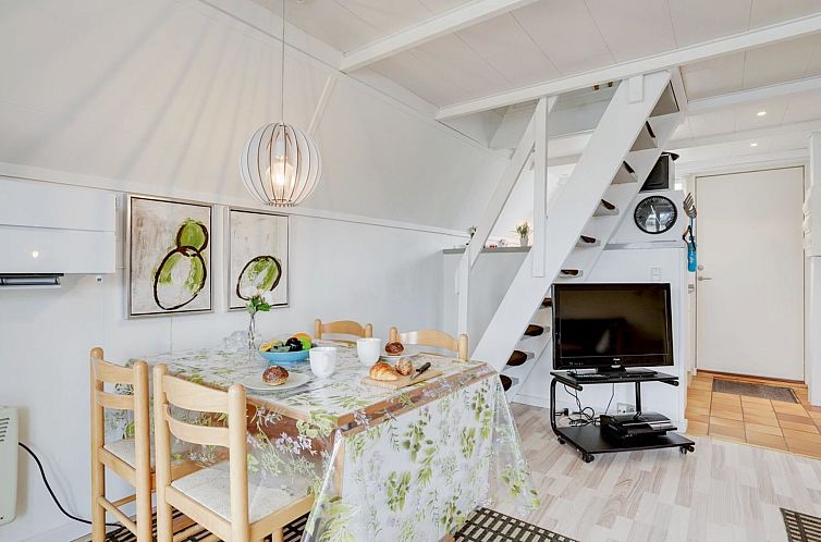 Vakantiehuis "Mijat" - 100m from the sea