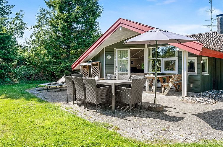 Vakantiehuis "Uta" - 300m from the sea