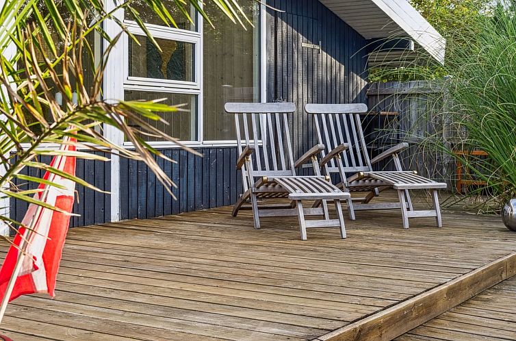 Vakantiehuis "Ilse" - 300m from the sea