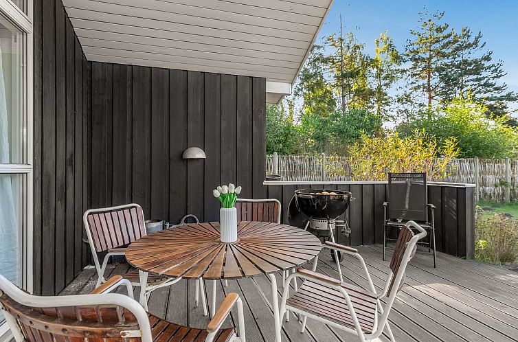 Vakantiehuis "Arisa" - 300m from the sea