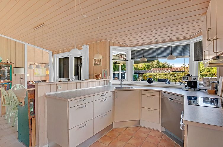 Vakantiehuis "Arisa" - 300m from the sea