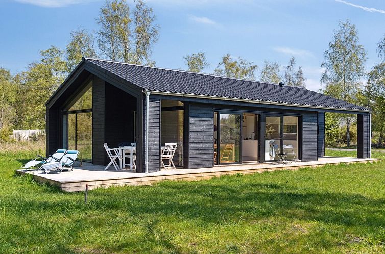 Vakantiehuis "Ivar" - 450m from the sea