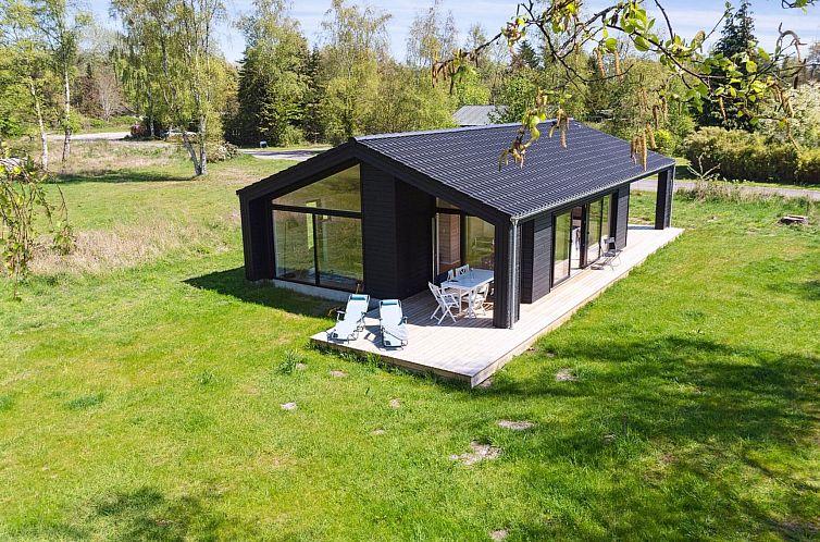 Vakantiehuis "Ivar" - 450m from the sea