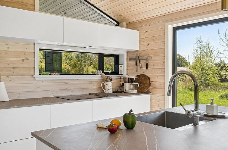 Vakantiehuis "Ivar" - 450m from the sea