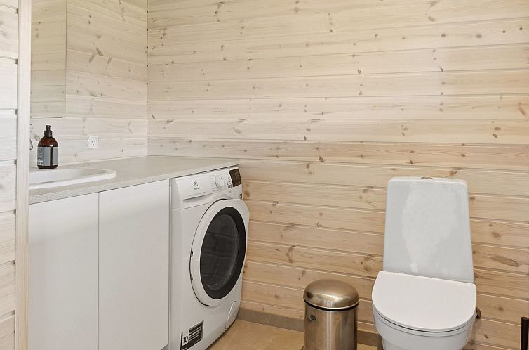 Vakantiehuis "Ivar" - 450m from the sea