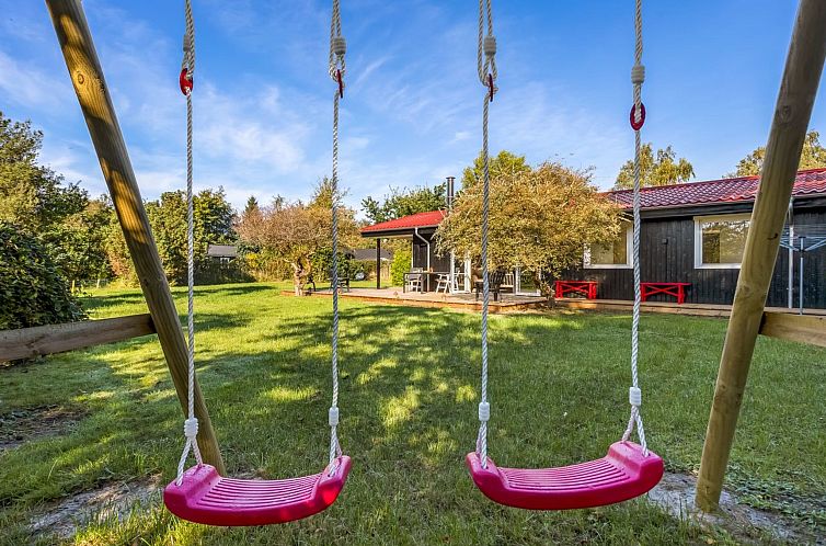 Vakantiehuis "Tameran" - 1km from the sea