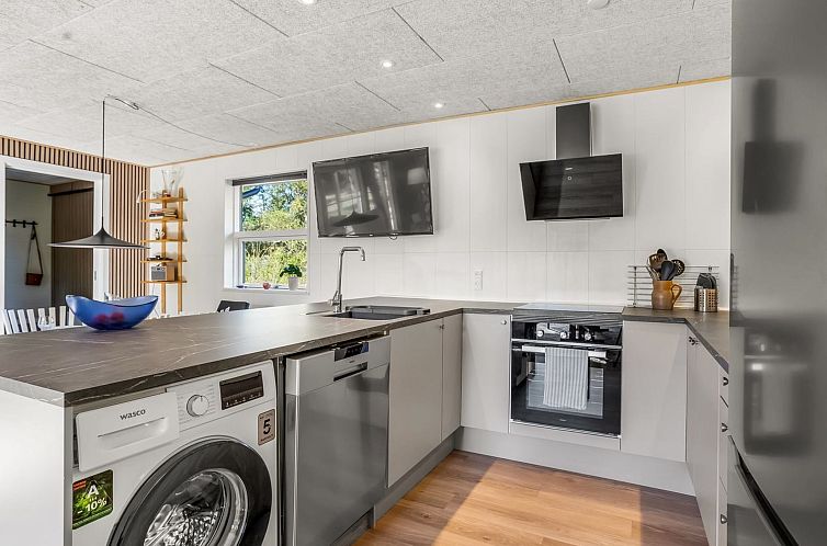 Vakantiehuis "Tameran" - 1km from the sea