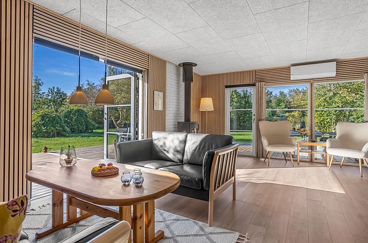 Vakantiehuis "Tameran" - 1km from the sea