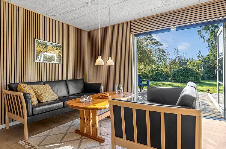 Vakantiehuis "Tameran" - 1km from the sea