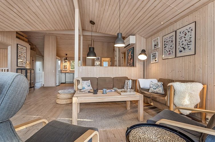 Vakantiehuis "Åse" - 1.3km from the sea