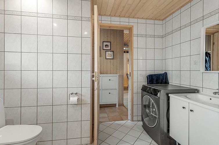 Vakantiehuis "Åse" - 1.3km from the sea