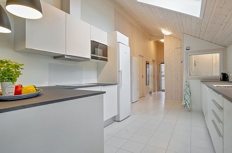 Vakantiehuis "Vara" - 800m from the sea