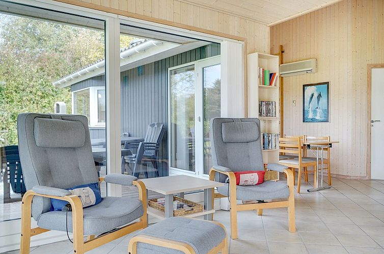 Vakantiehuis "Olina" - 1km from the sea