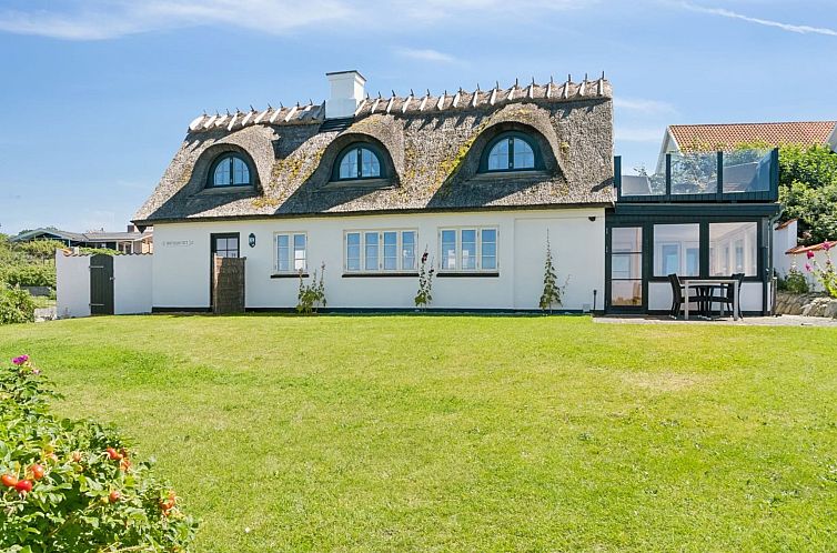 Vakantiehuis "Susan" - 20m from the sea