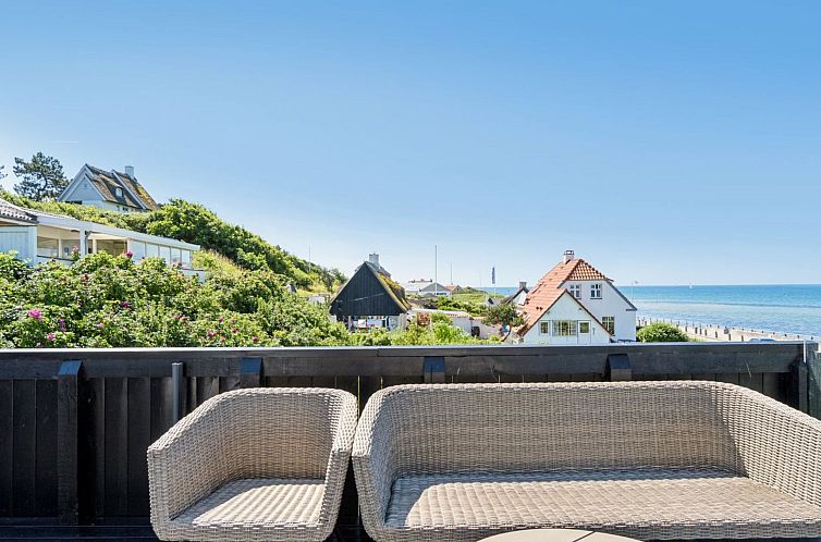 Vakantiehuis "Susan" - 20m from the sea