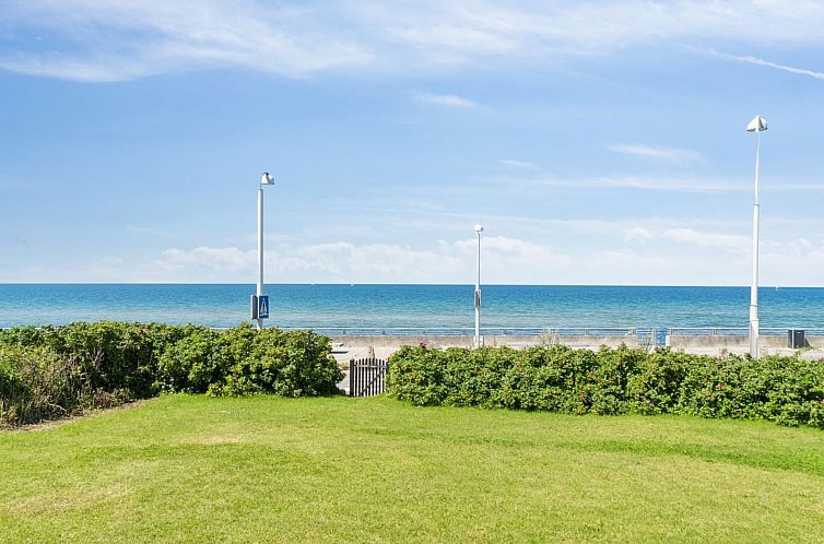 Vakantiehuis "Susan" - 20m from the sea