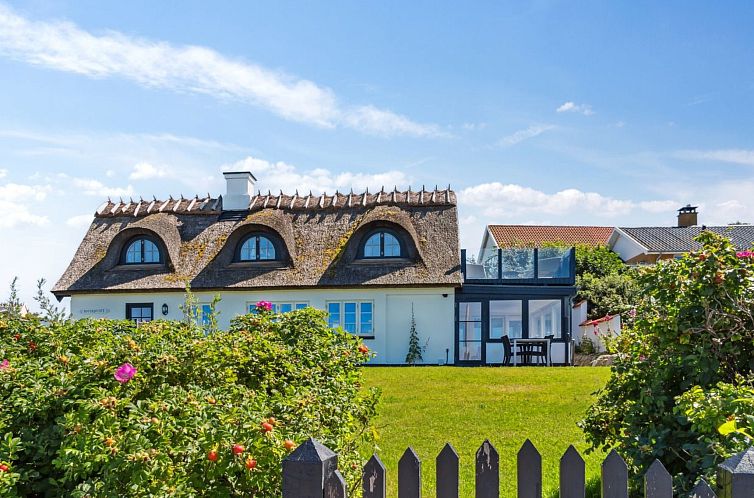 Vakantiehuis "Susan" - 20m from the sea