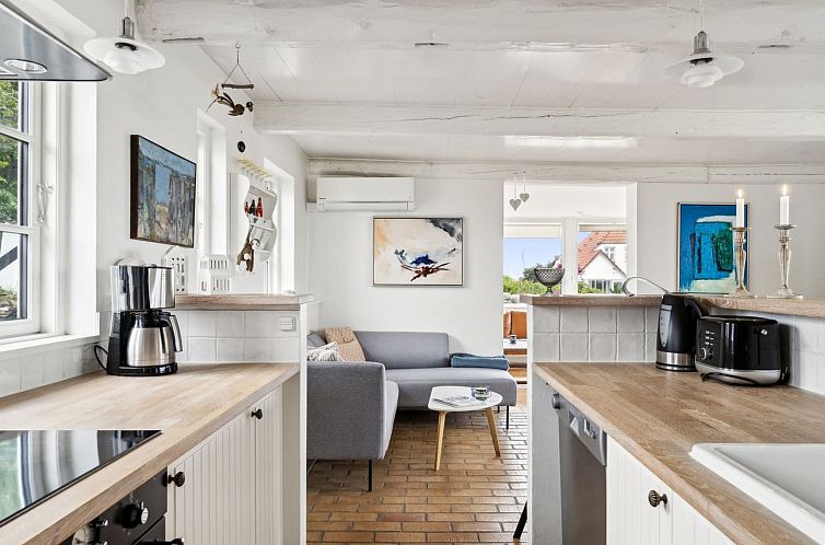 Vakantiehuis "Topenga" - 300m from the sea