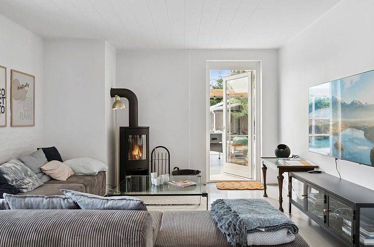 Vakantiehuis "Tonia" - 290m from the sea