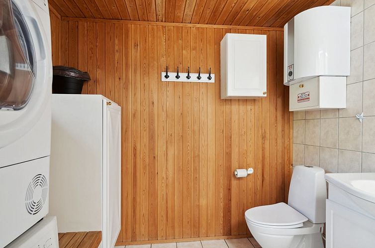 Vakantiehuis "Anssi" - 300m from the sea