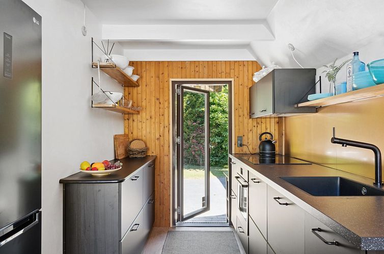 Vakantiehuis "Anssi" - 300m from the sea