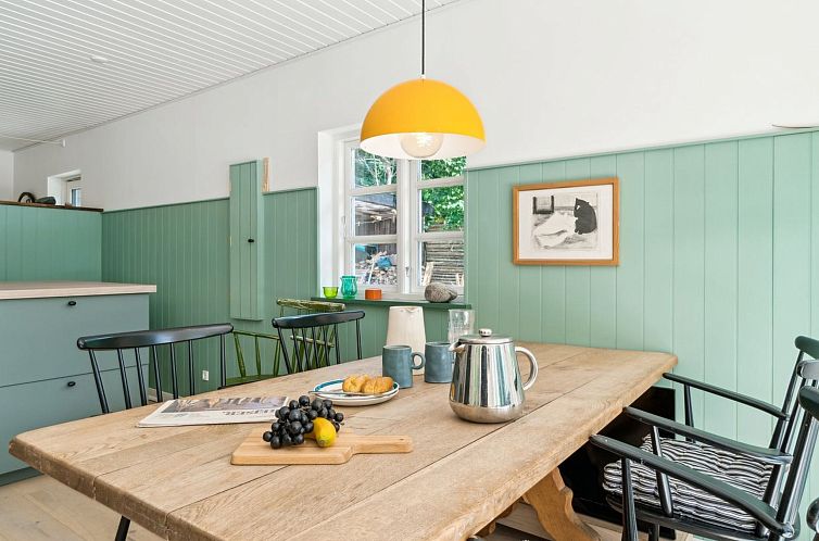 Vakantiehuis "Riana" - 700m from the sea