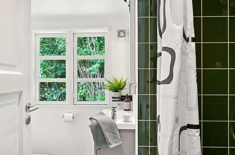 Vakantiehuis "Riana" - 700m from the sea