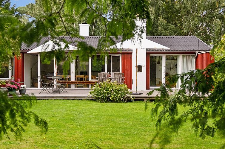 Vakantiehuis "Lauri" - 2.3km from the sea