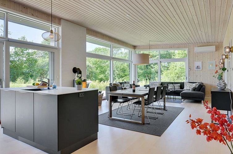 Vakantiehuis "Topenga" - 300m from the sea