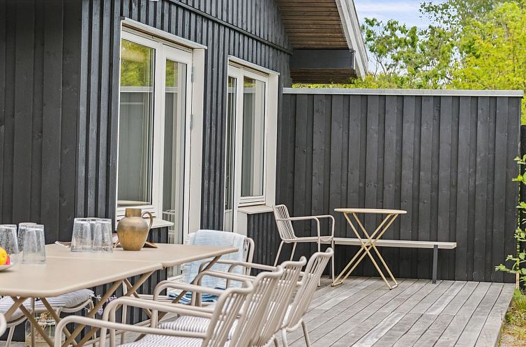 Vakantiehuis "Tonia" - 290m from the sea