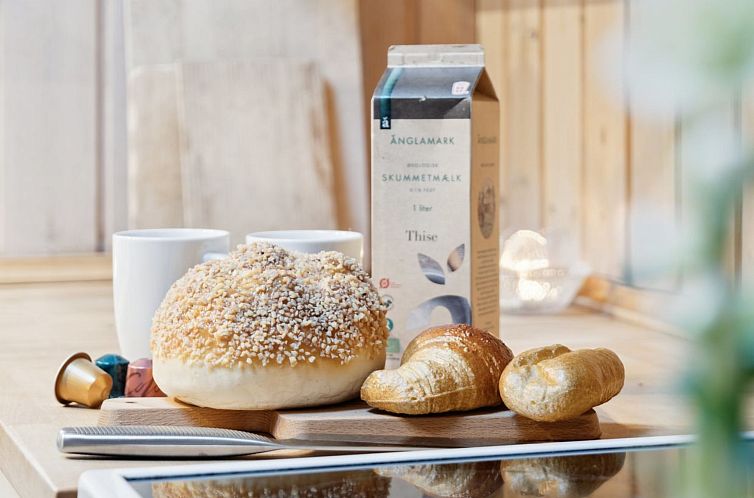 Vakantiehuis "Arent" - 1.1km from the sea