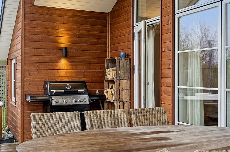 Vakantiehuis "Galatia" - 1.4km from the sea