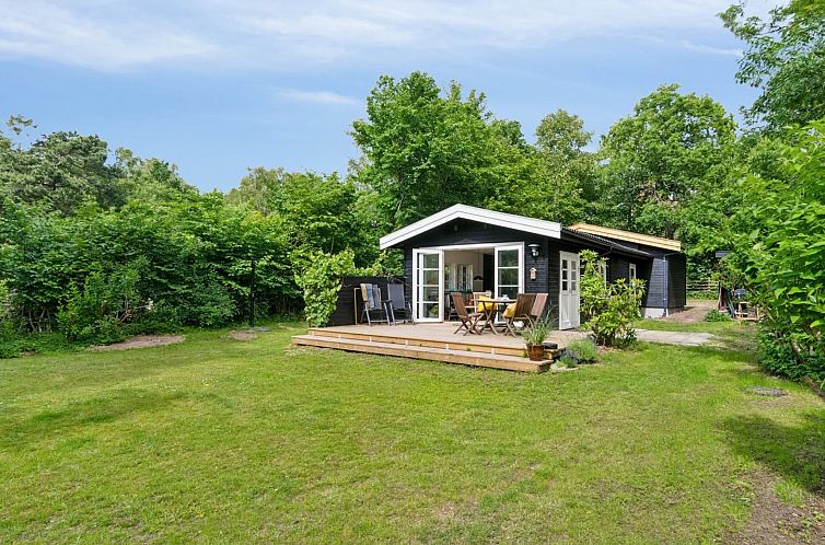 Vakantiehuis "Riana" - 700m from the sea