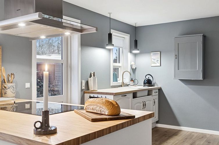 Vakantiehuis "Nayeli" - 1.2km from the sea