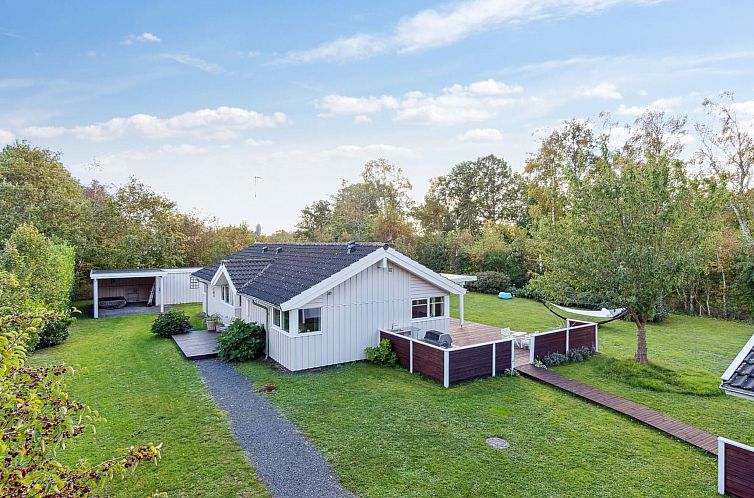 Vakantiehuis "Hilaria" - 1.4km from the sea